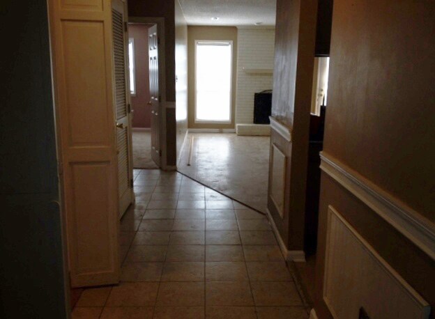 Building Photo - 2842 Fawnwood Cir