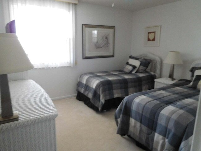 Foto del edificio - 3511 Village Blvd