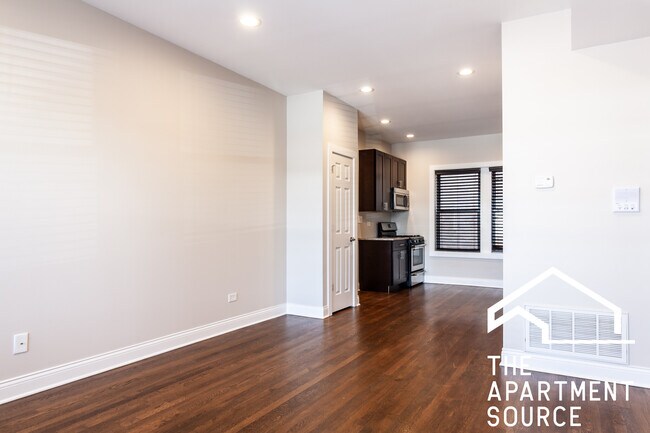 Foto del edificio - 525 W Barry Ave