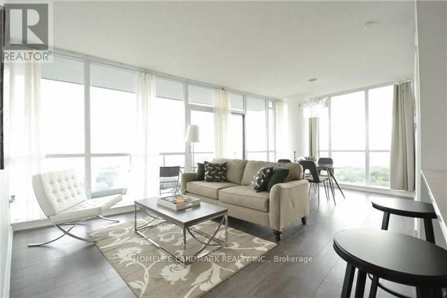 Photo du bâtiment - 66 Forest Manor Rd