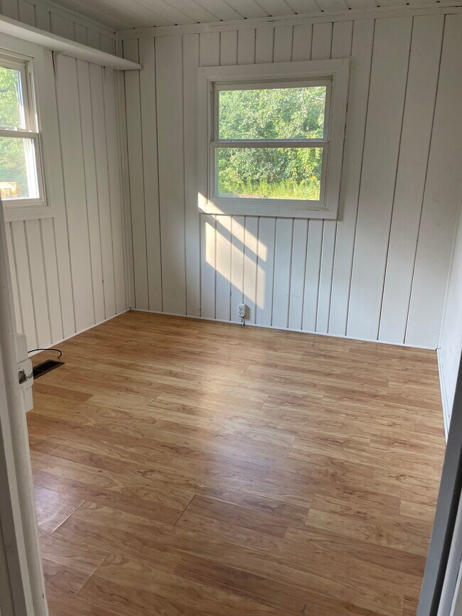 Bedroom 1 - 207 N Deer Run Trl