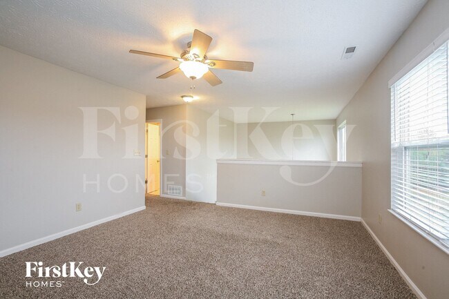 Foto del edificio - 6046 Lake Freeman Dr