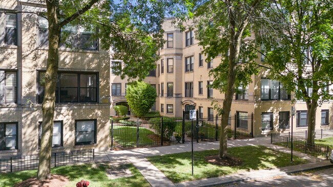 Building Photo - 5227 S Drexel Ave