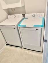 Building Photo - 27930 Western Crk Ct