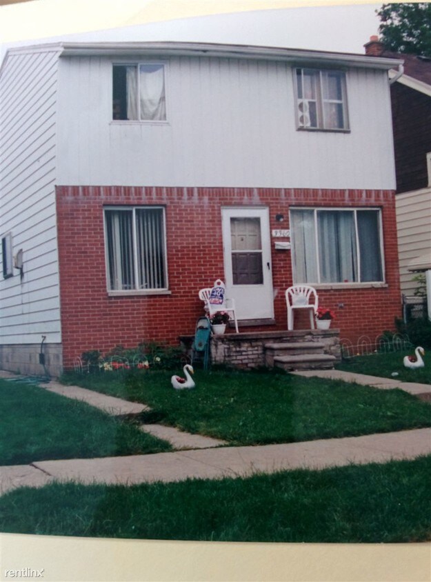 Primary Photo - 3360 S Greyfriar St