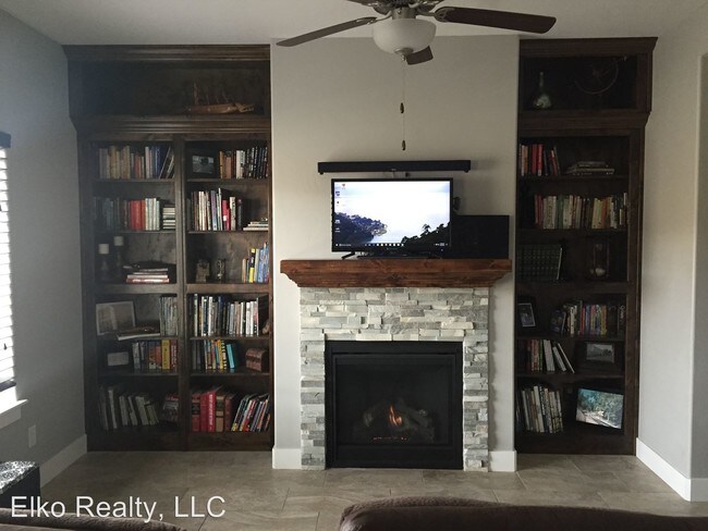 Foto del edificio - 4 br, 3.5 bath House - 2440 Khoury Lane