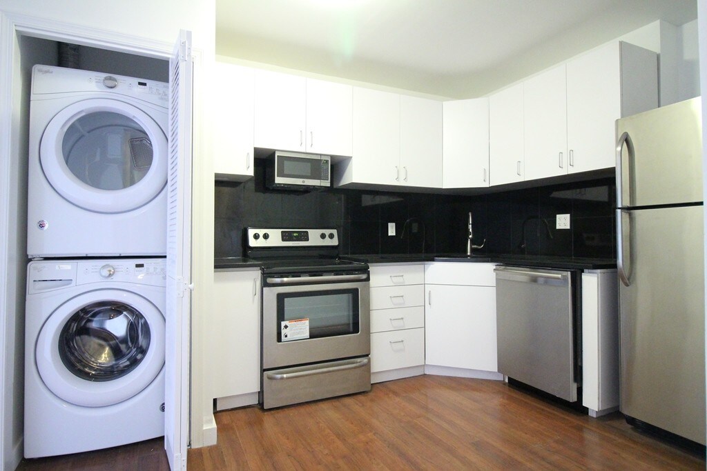 Kitchen - 835 3rd Ave