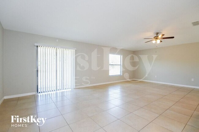 Building Photo - 9637 Sage Creek Dr