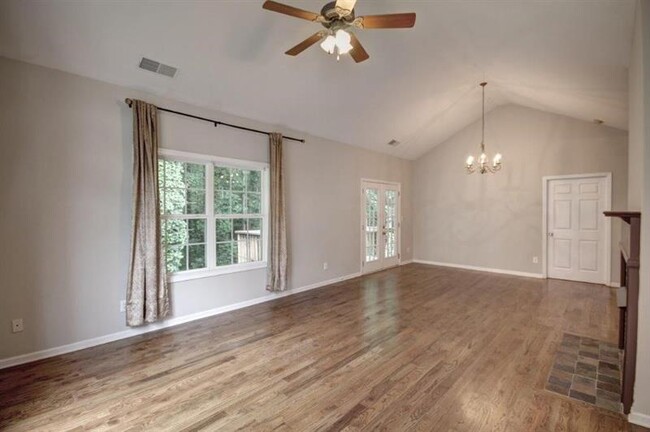 Foto del edificio - 3412 Double Eagle Dr SW