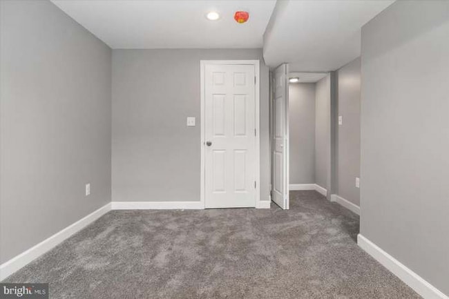 Foto del edificio - 1230 W Lombard St