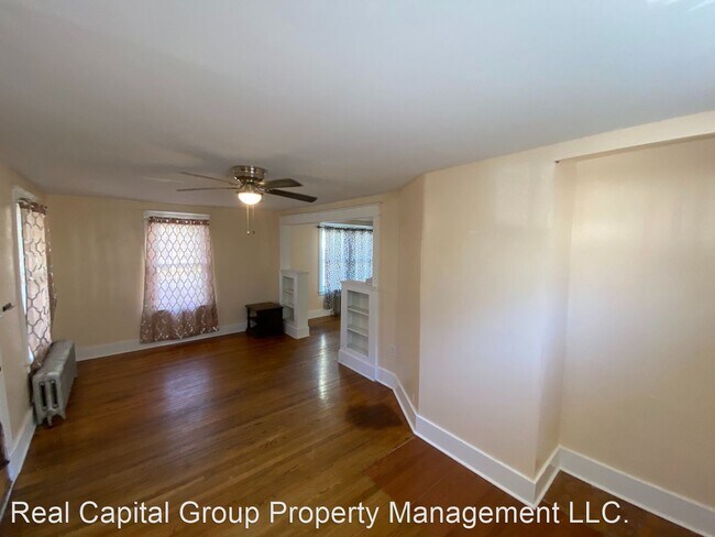 Foto del edificio - 4 br, 1 bath House - 215 5th St