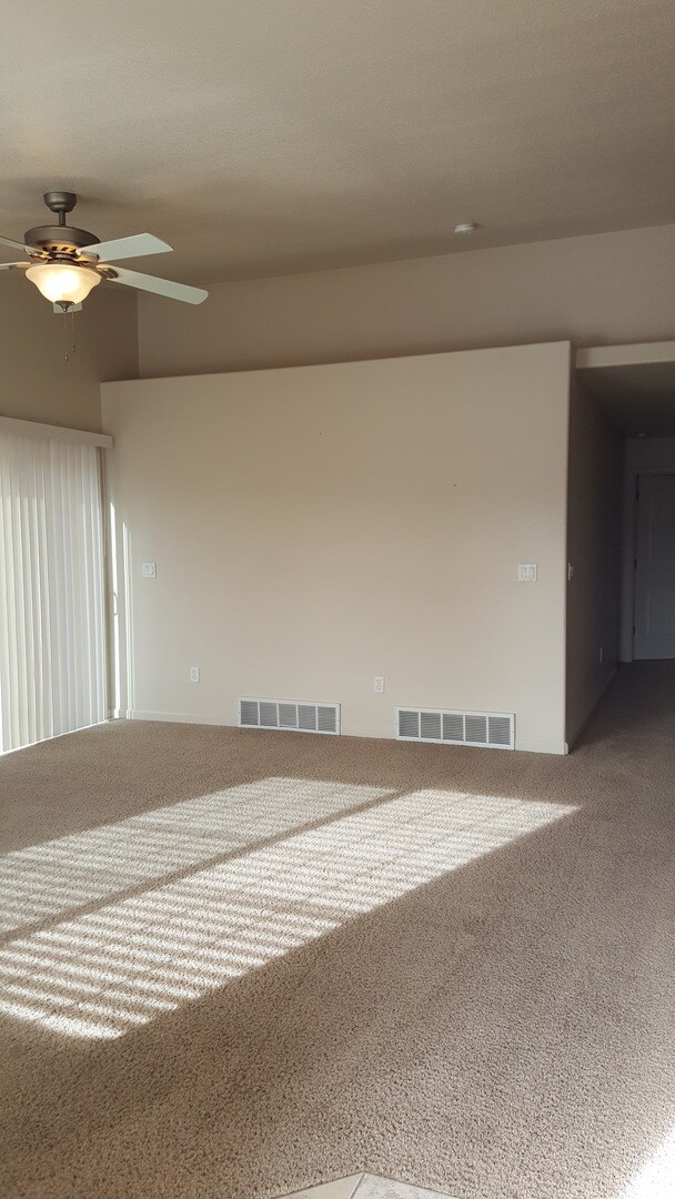 Foto del edificio - 2101 Florence Ave