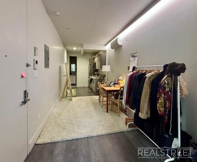 Foto del edificio - Modern New Studio in Bushwick!