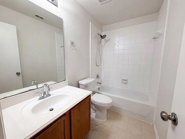 Photo - 9100 Chisholm Trail (Aubrey, TX) House