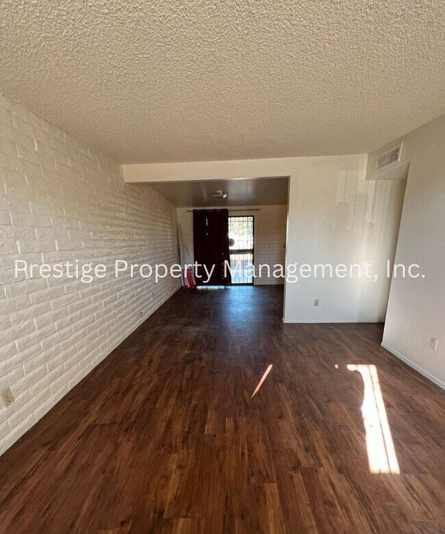 Foto del edificio - 4bd/2ba Southeast home with HUGE Backyard