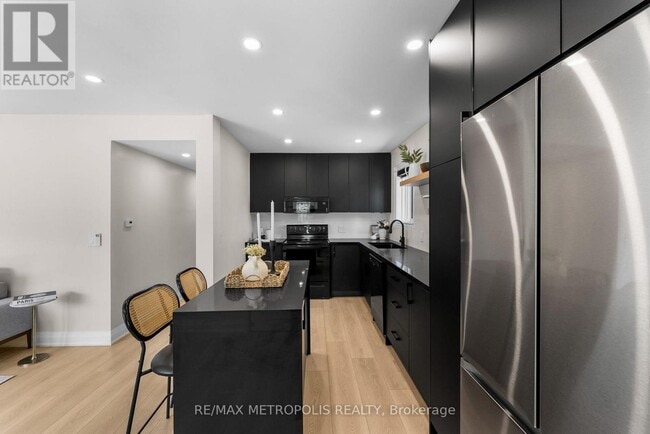 Building Photo - 96 Allenby Ave