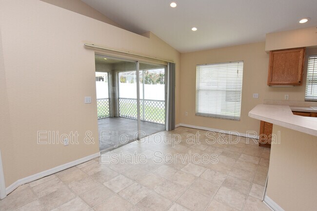 Foto del edificio - 7354 Beaumont Dr