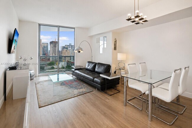 Foto del edificio - 185 SW 7th St