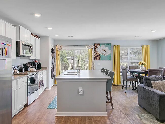 Foto del edificio - 124 Gaura Ln