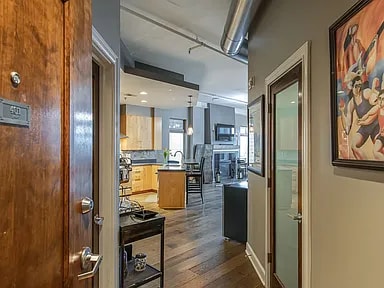 Building Photo - 117 30th Ave N