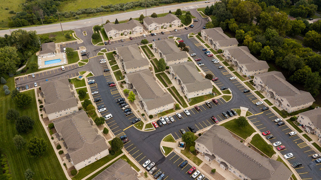 Foto del edificio - Lake Pointe Apartments