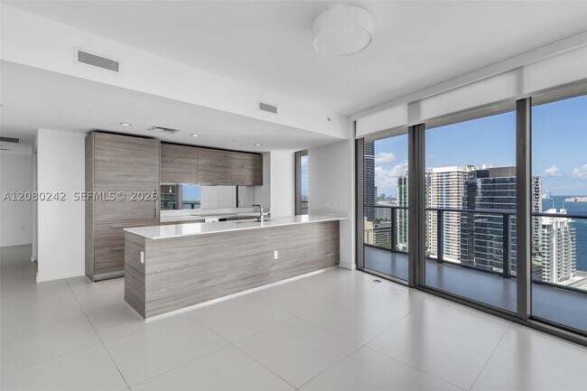 Foto del edificio - 1300 S Miami Ave
