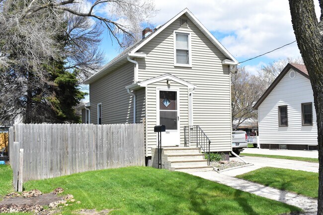Foto del edificio - 1404 2nd Ave N