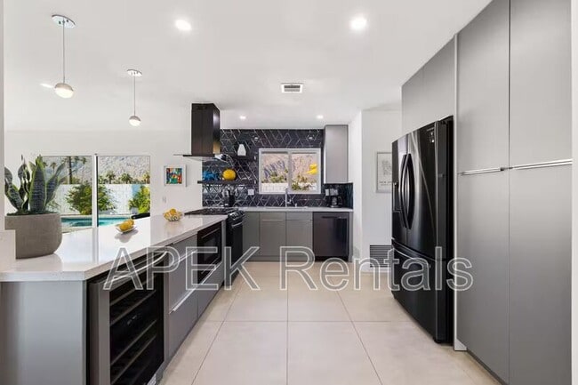 Foto del edificio - 945 N Buttonwillow Cir