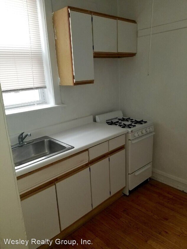 Foto principal - 3650-4447 N Lawndale Ave