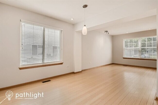 Foto del edificio - 2436 Blue Spruce Lane, Aurora, IL, 60502