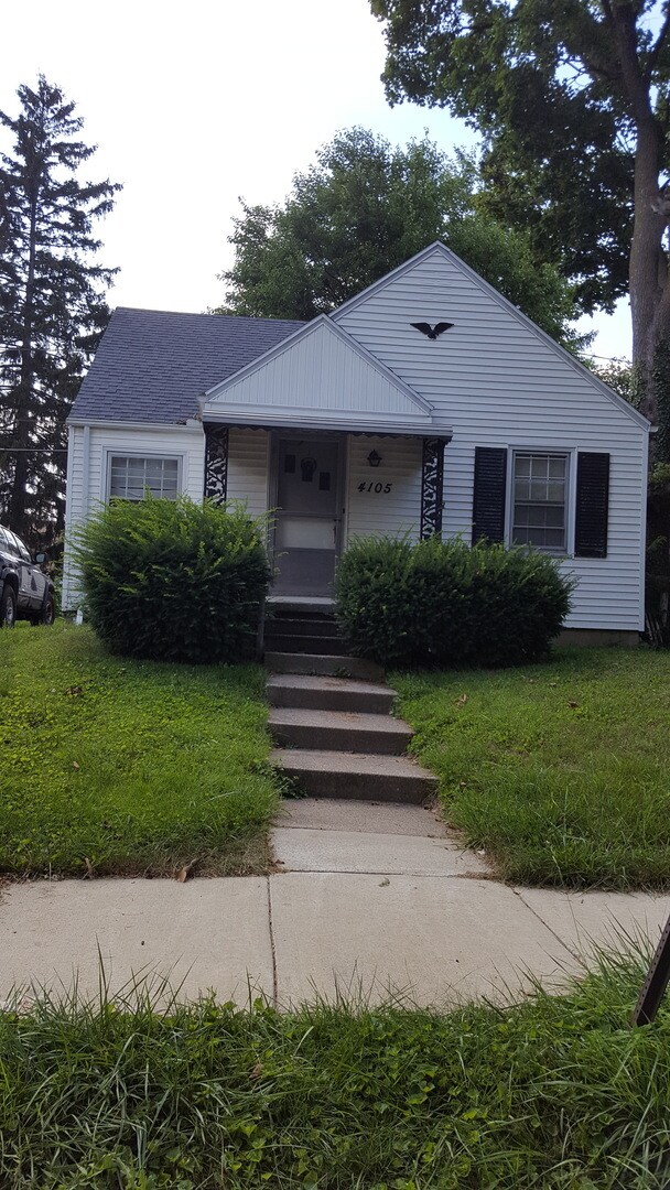 Foto del edificio - nice 2 bedroom house ready for move in ASAP.