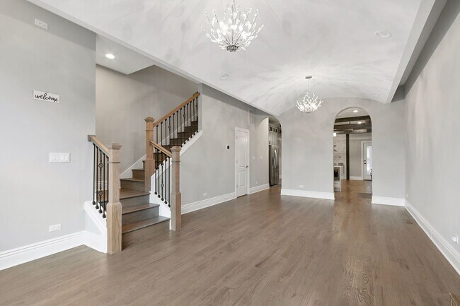 Building Photo - 4601 S Calumet Ave