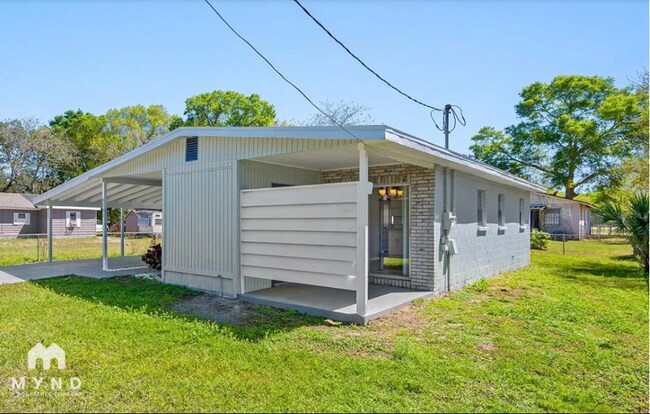 Foto del edificio - 3501 E McBerry St