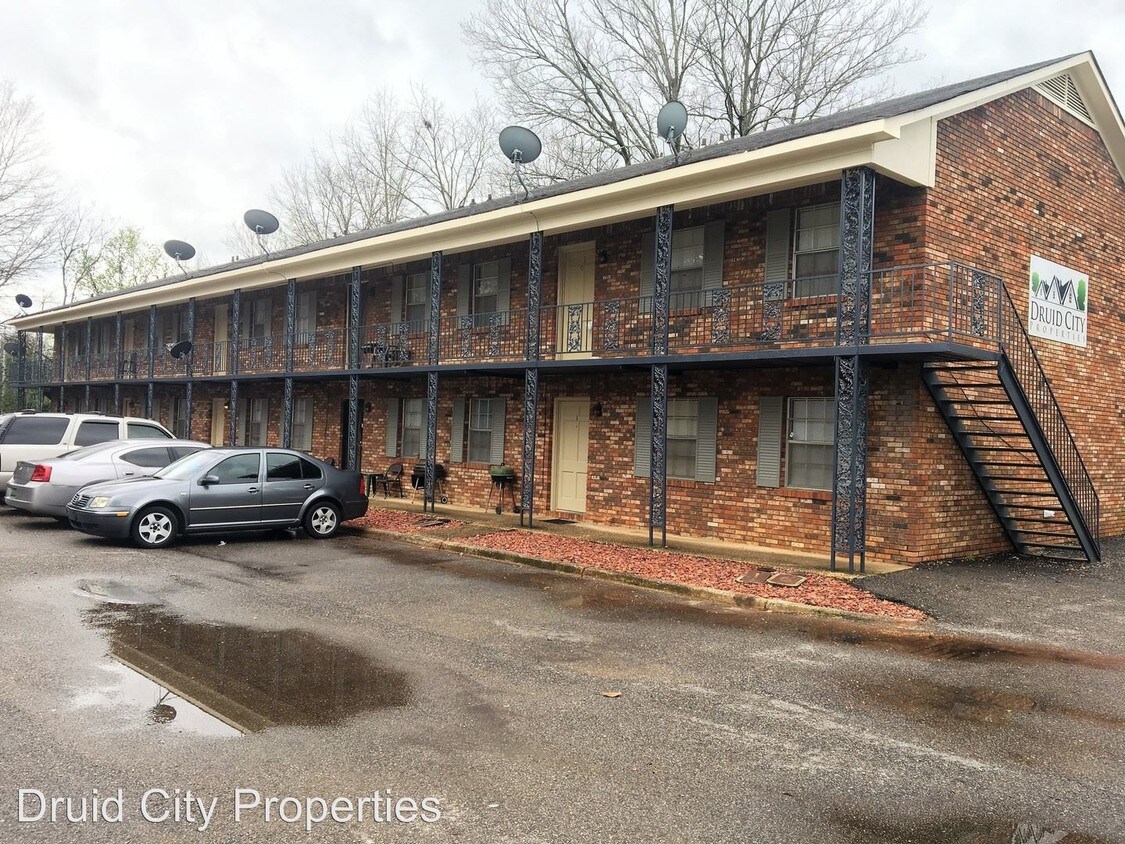 Primary Photo - 107 39th St E