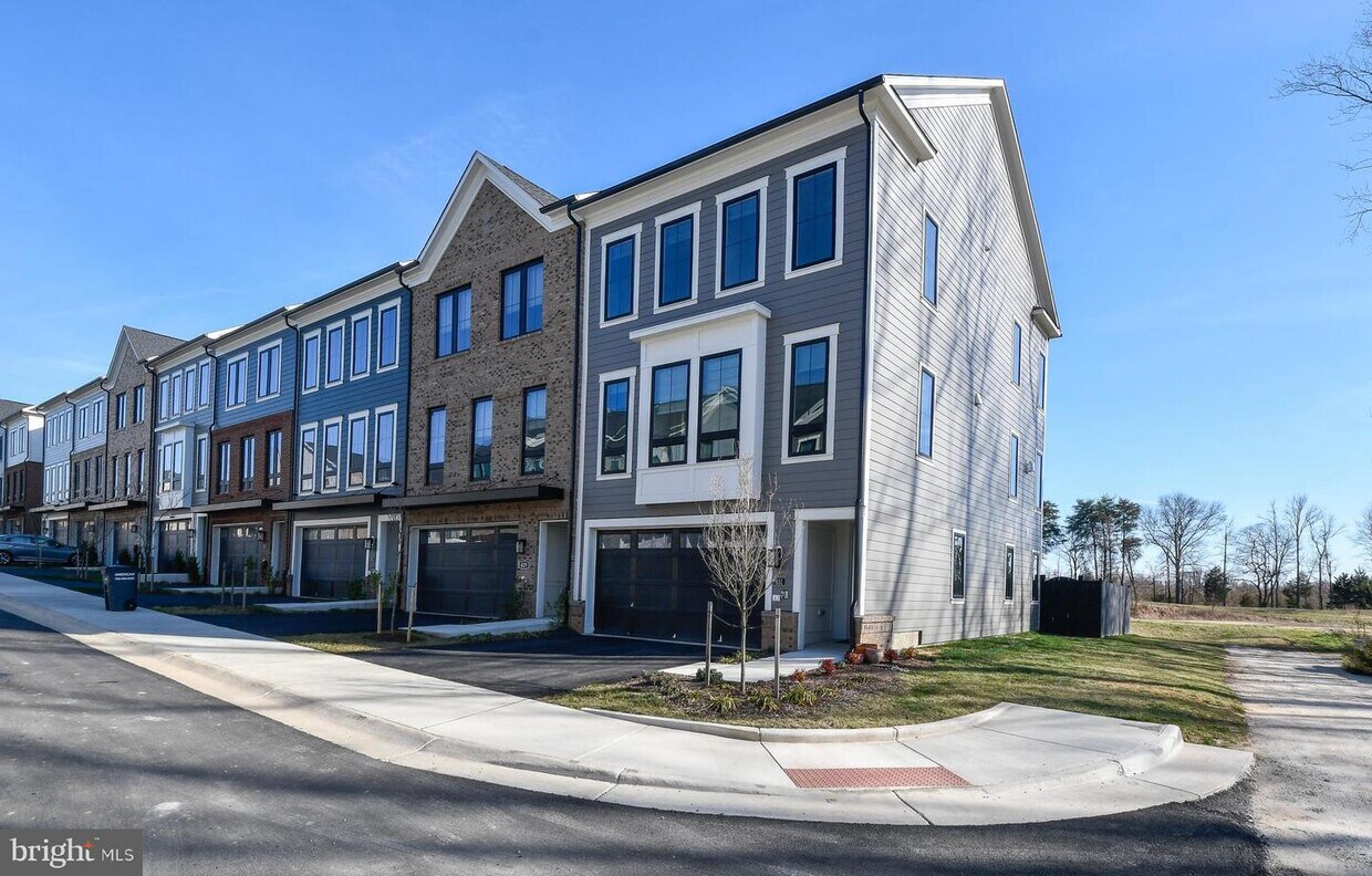 631 Angelfish Wy, Woodbridge, VA 22191 Townhome Rentals in Woodbridge