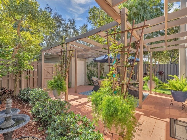 Building Photo - 10575 SW 113th Pl