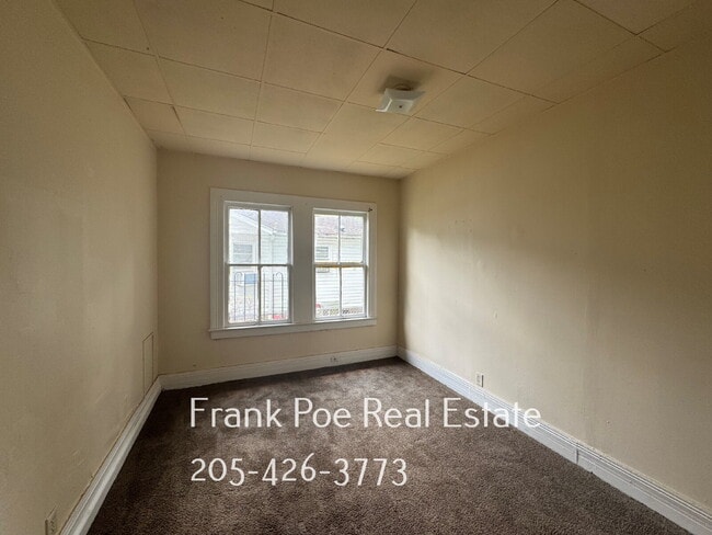 Building Photo - 4628 Avenue S