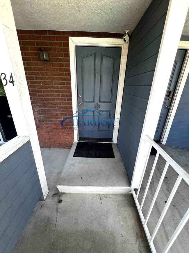 Building Photo - 21901 Moneta Ave
