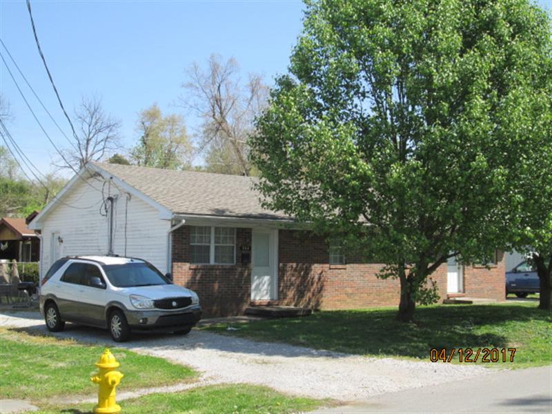 Building Photo - 304 Gray St