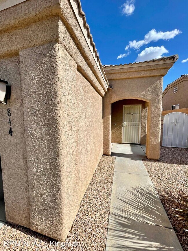 Building Photo - 3 br, 2 bath House - 844 Pala Mesa Dr