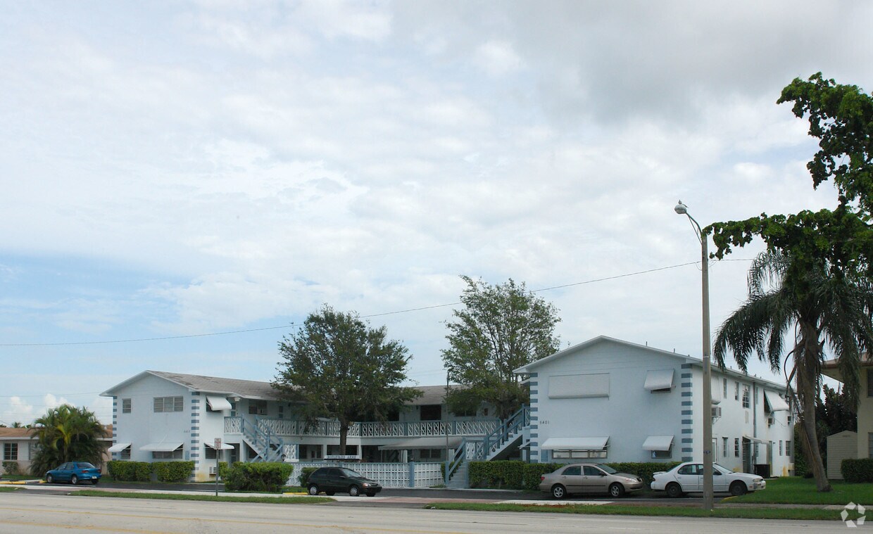 Foto del edificio - 5401-5407 Hollywood Blvd