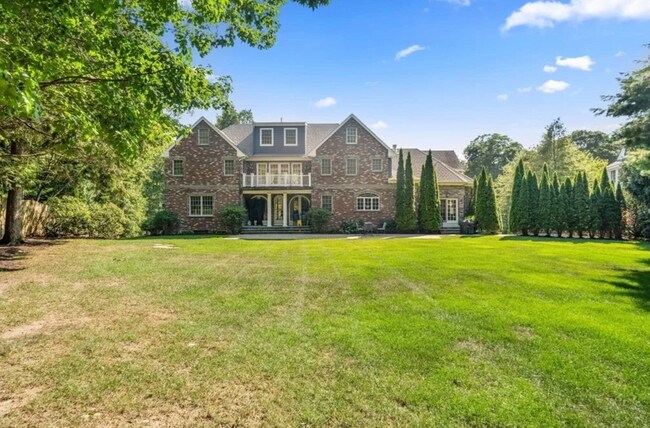 Foto del edificio - 66 Forest Ave