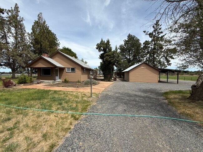 Foto del edificio - 21730 NE Butler Market Rd