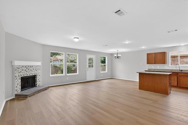 Foto del edificio - 3220 Brixton Dr