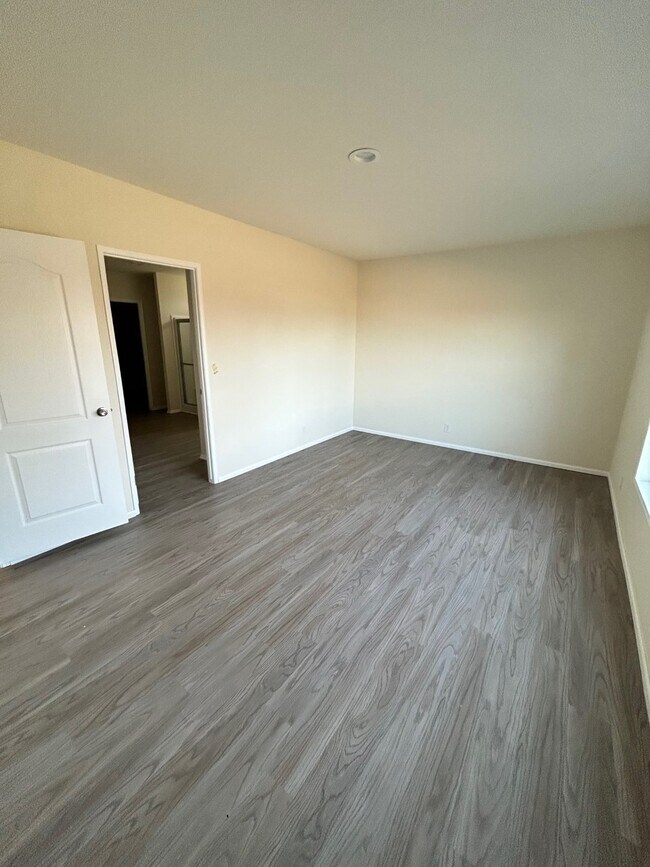 Foto del edificio - 7420 Guide Meridian Rd
