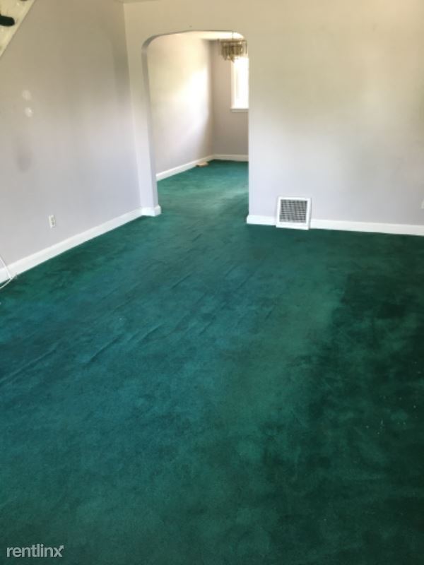Foto del edificio - 3 br, 1 bath Townhome - 133 N Bishop ave