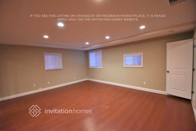 Building Photo - 7800 Radford Ave