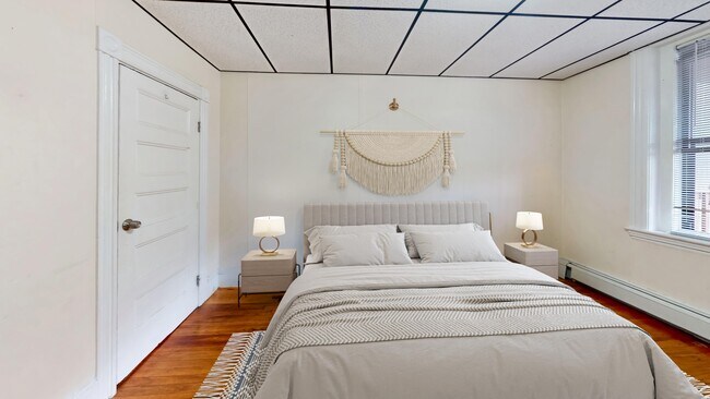 Building Photo - 882 Huntington Ave