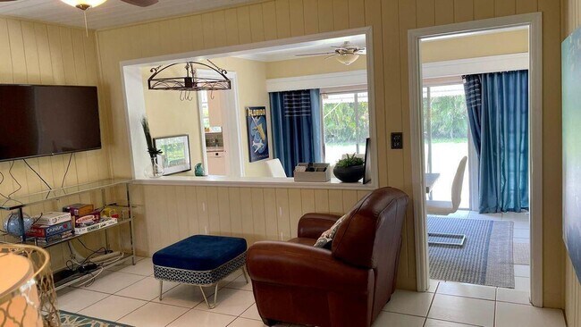 Foto del edificio - 235 Fordham Dr