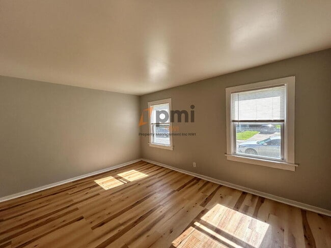 Building Photo - 6138-6138 Ray Ave